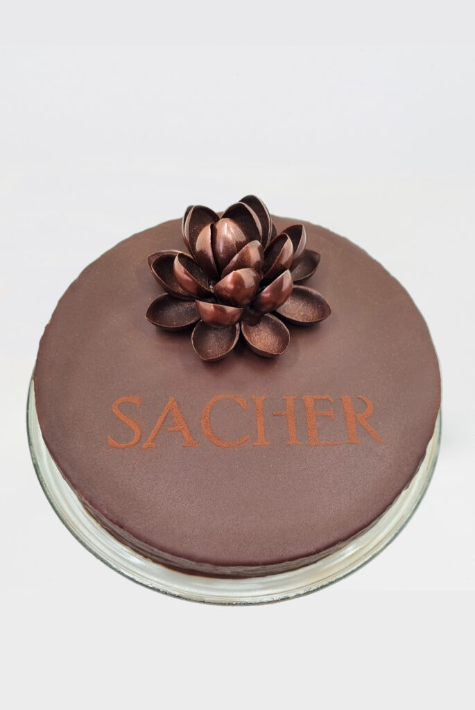 Sacher dort